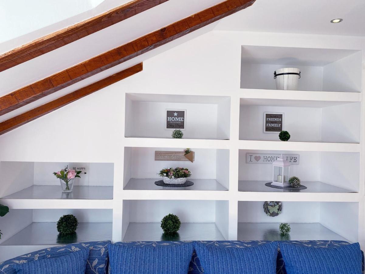Apartments Sandra In The Historical Center Of The City Supetar Ngoại thất bức ảnh